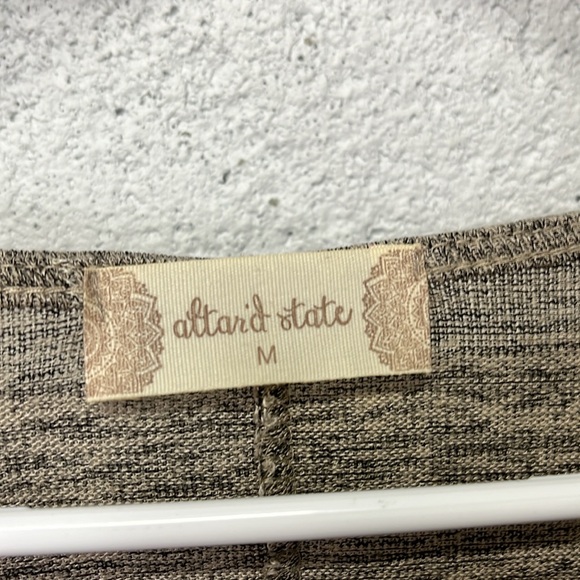 Altar’d state swing top sweater net long sleeve tan light brown size medium - Picture 2 of 2